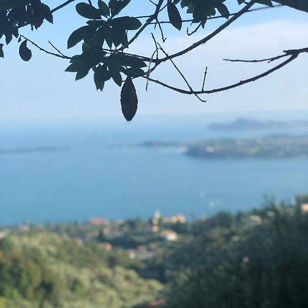 La Casa Di Andrea Appartement Gardone Riviera Buitenkant foto
