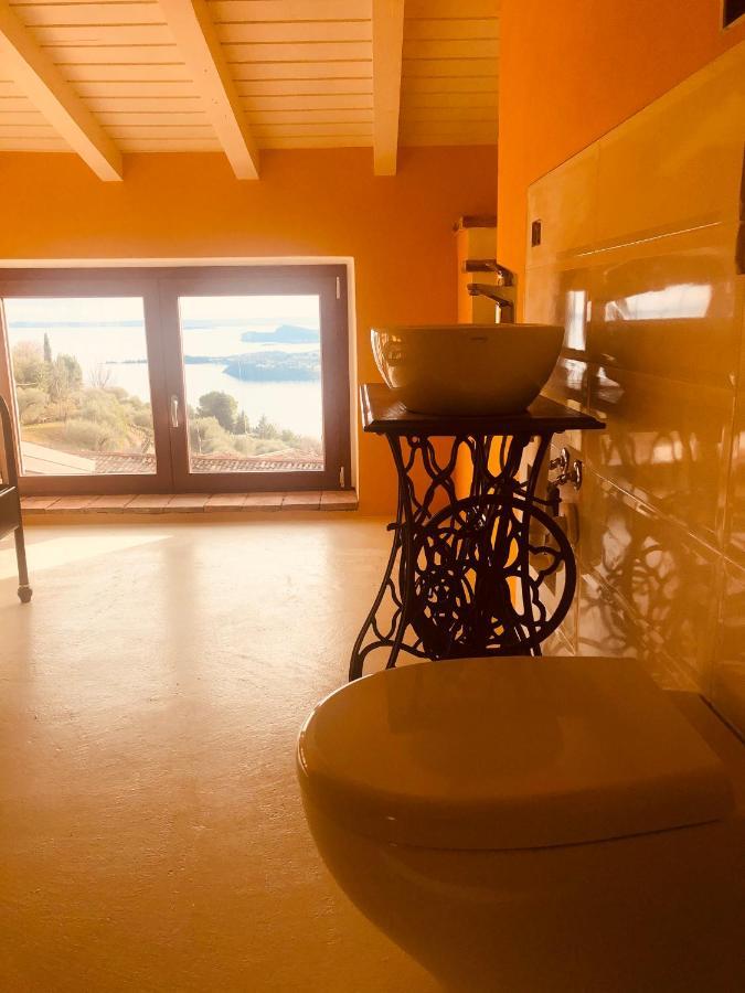 La Casa Di Andrea Appartement Gardone Riviera Buitenkant foto