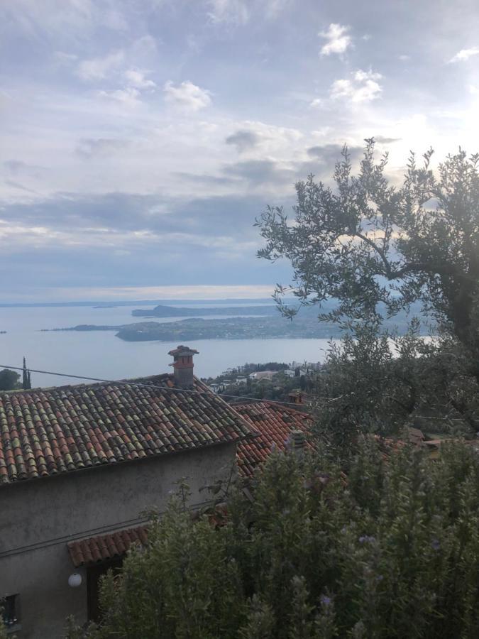 La Casa Di Andrea Appartement Gardone Riviera Buitenkant foto