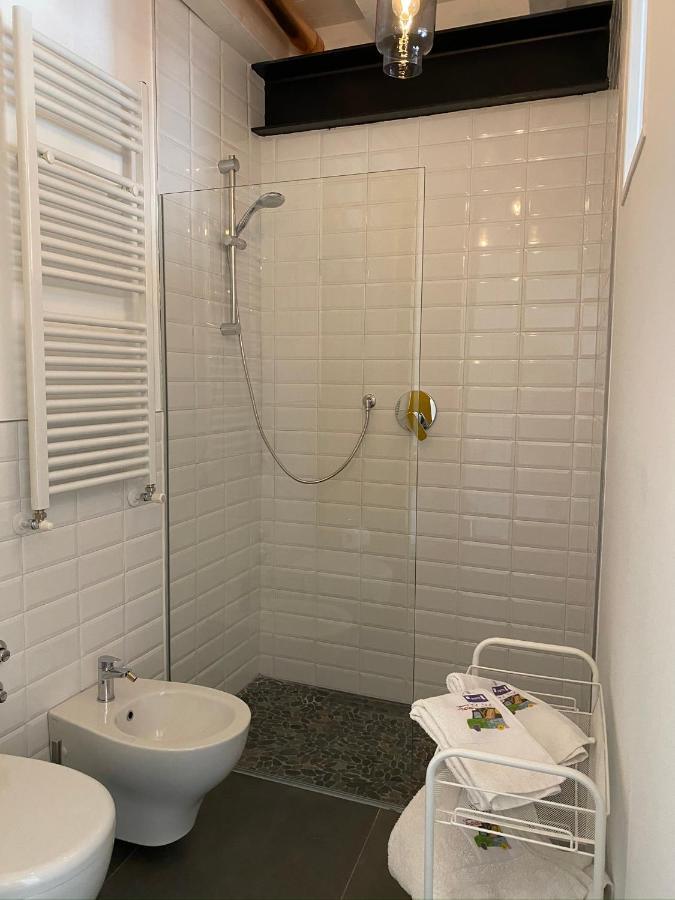 La Casa Di Andrea Appartement Gardone Riviera Buitenkant foto