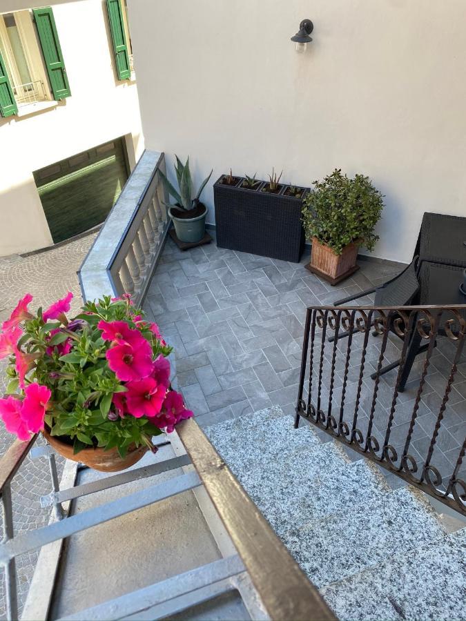 La Casa Di Andrea Appartement Gardone Riviera Buitenkant foto