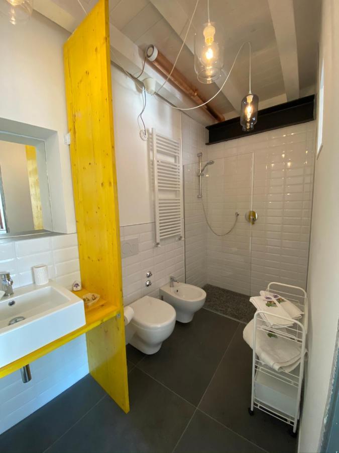La Casa Di Andrea Appartement Gardone Riviera Buitenkant foto