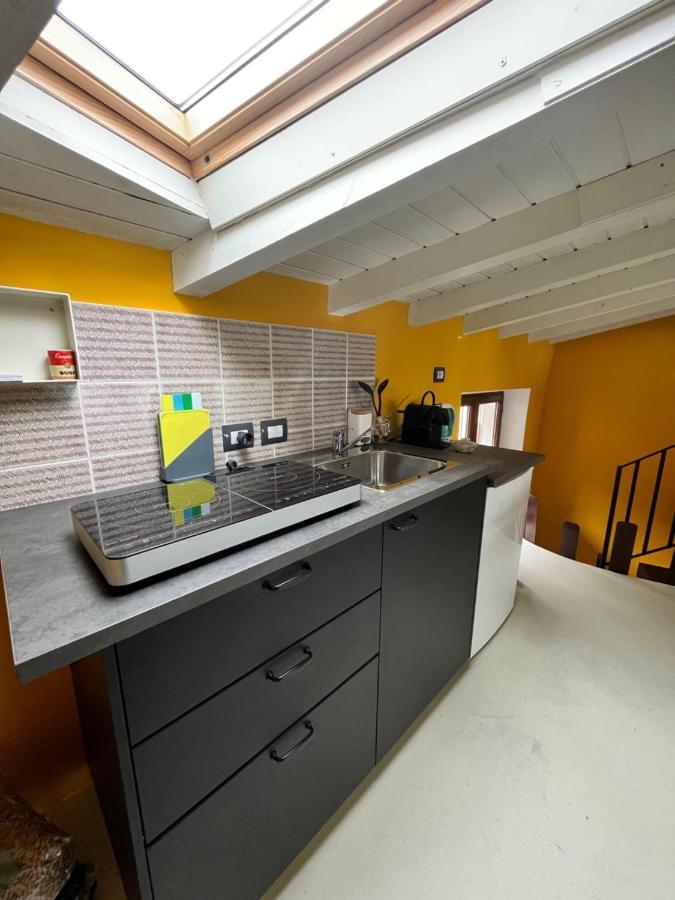 La Casa Di Andrea Appartement Gardone Riviera Buitenkant foto