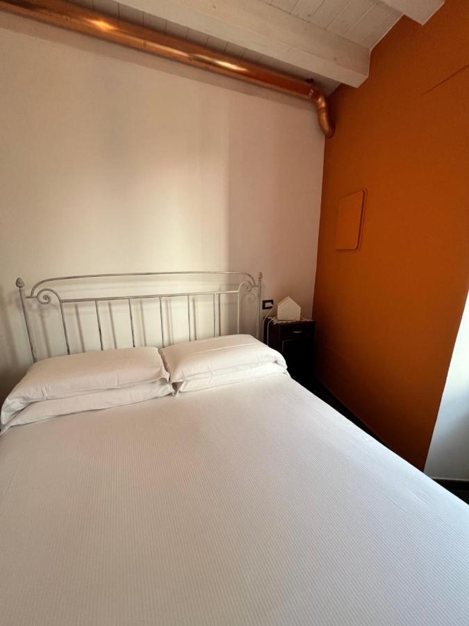 La Casa Di Andrea Appartement Gardone Riviera Buitenkant foto
